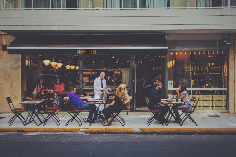 Al Fresco Dining